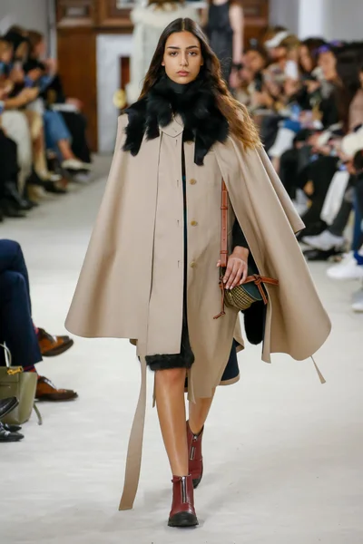 Look 12